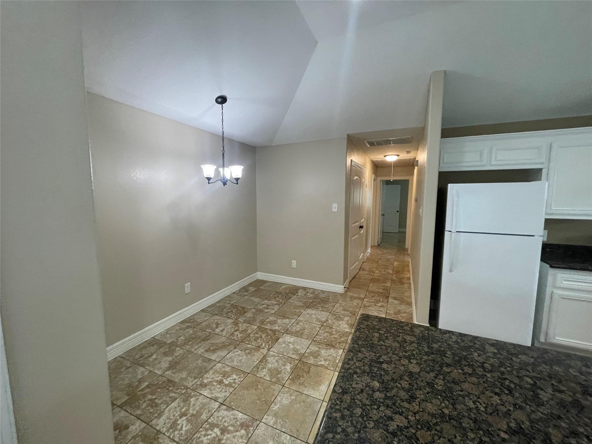 8230 Constellation Lane, Unit B Houston, TX 77075 - Photo 4 of 19 Dining room
