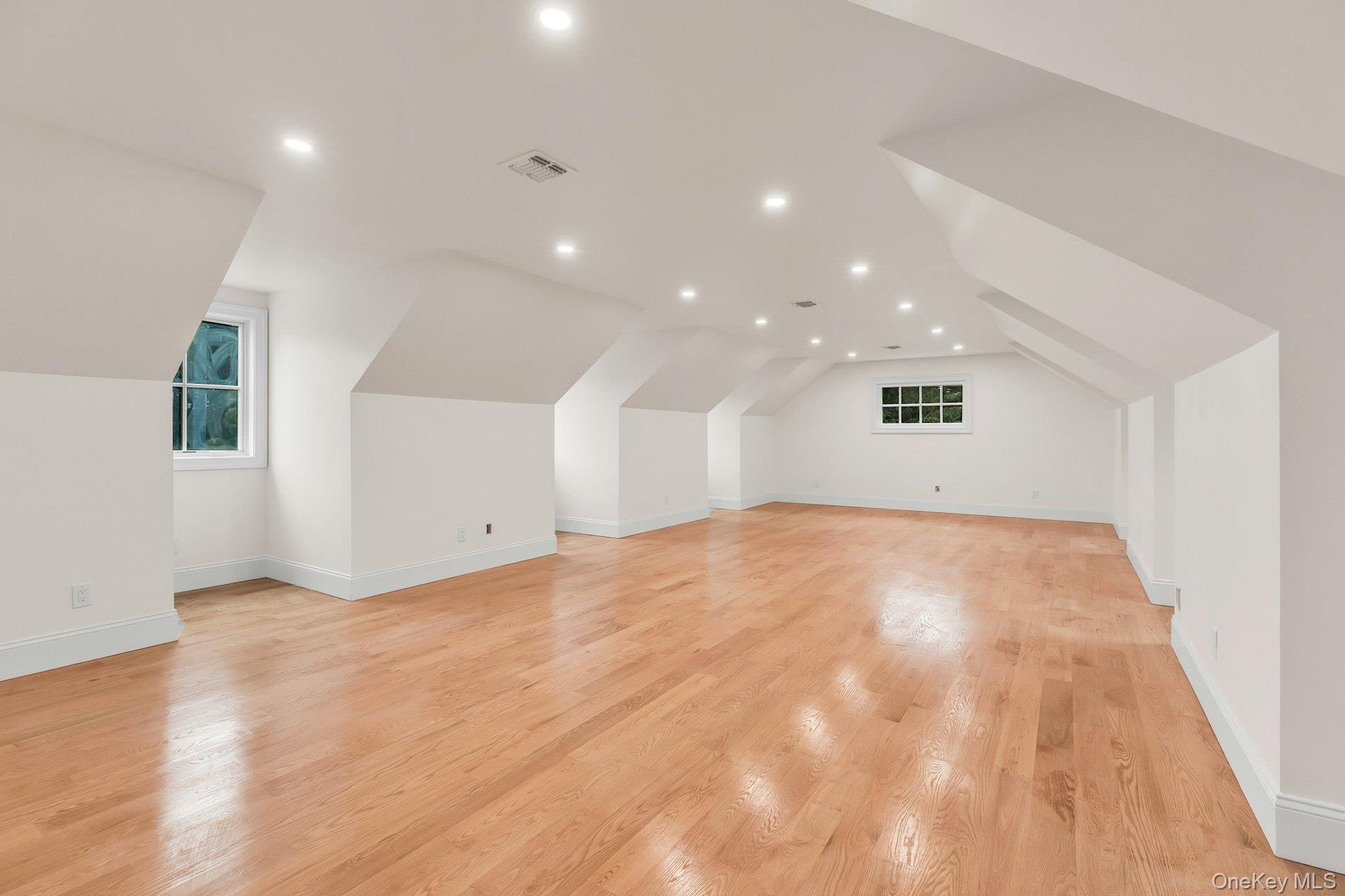 12 Saddle Ridge Road Old Westbury, NY 11568 - Photo 32 of 50