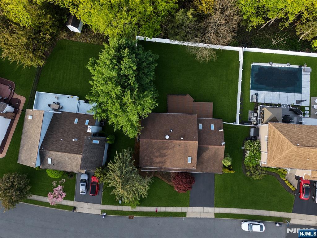 76 Point View Parkway Wayne, NJ 07470 - Photo 42 of 44 an aerial view of a house with a garden
