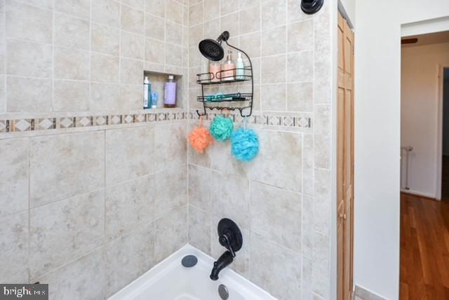 120 Old Enterprise Road, Unit 115 Upper Marlboro, MD 20774 - Photo 21 of 43 a bathroom with a shower