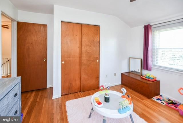120 Old Enterprise Road, Unit 115 Upper Marlboro, MD 20774 - Photo 31 of 43 a living room with furniture and a window