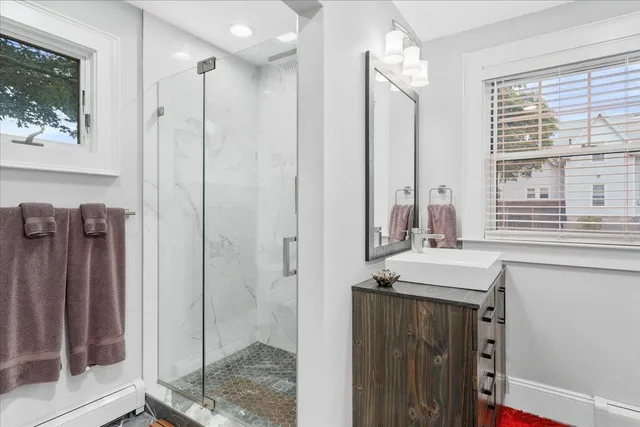 $4,250 | 165 Taylor Street, Manchester, NH 03103