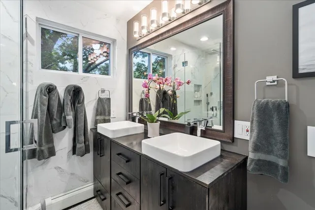 $4,250 | 165 Taylor Street, Manchester, NH 03103