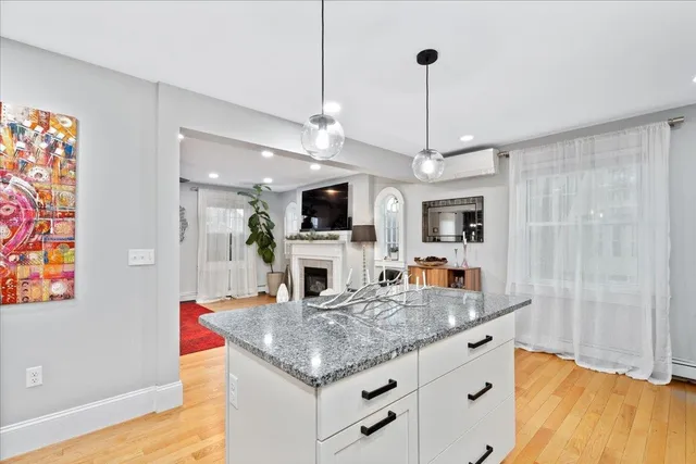 $4,250 | 165 Taylor Street, Manchester, NH 03103