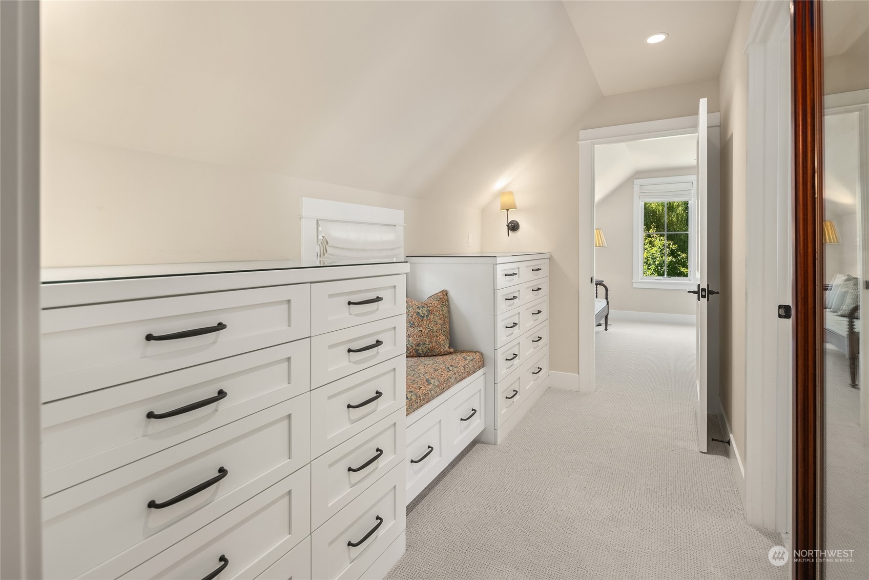 9936 Northeast Winther Road Bainbridge Island, WA 98110 - Photo 21 of 40 Gallery Image 21
