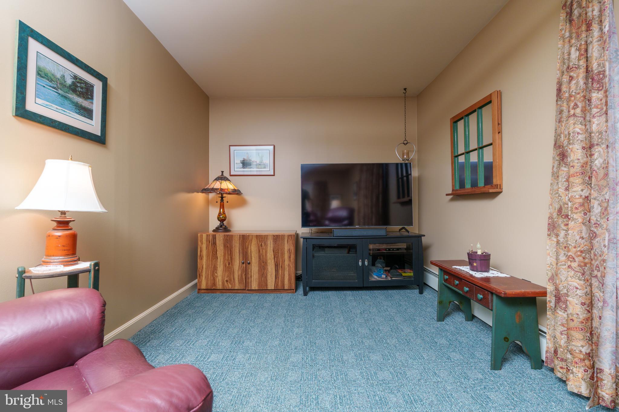520 Eaton Road Drexel Hill, PA 19026 - Photo 17 of 29 Family Room