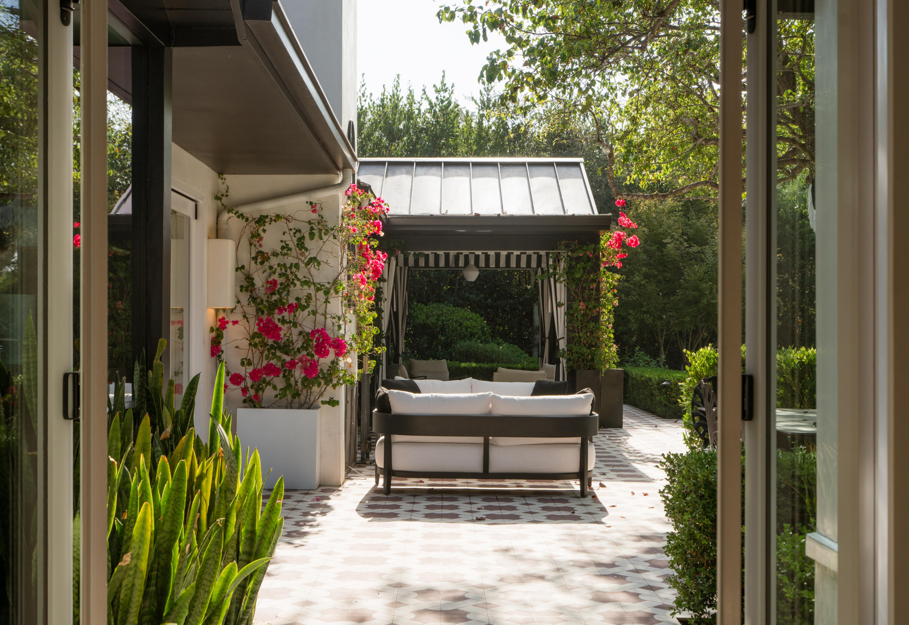 1381 East Valley Road Montecito, CA 93108 - Photo 16 of 32 Outdoor Patio