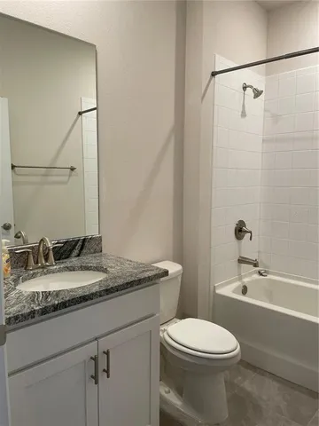 $3,300 | 18027 Pastureland Avenue, Bradenton, FL 34211