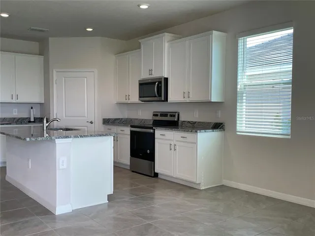 $3,300 | 18027 Pastureland Avenue, Bradenton, FL 34211