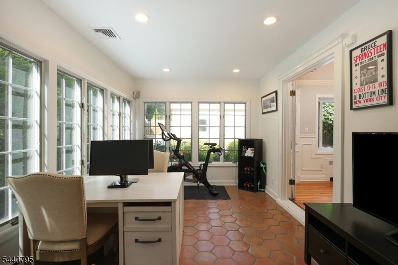 220 Wychwood Road Westfield, NJ 07090 - Photo 16 of 40