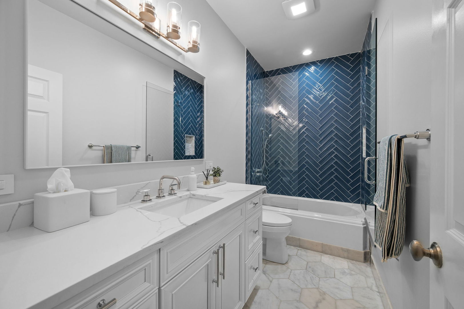 1714 West Wolfram Street Chicago, IL 60657 - Photo 34 of 50