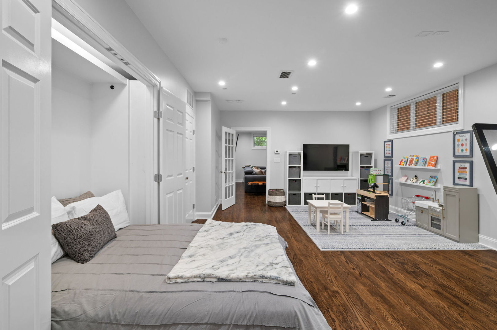 1714 West Wolfram Street Chicago, IL 60657 - Photo 47 of 50