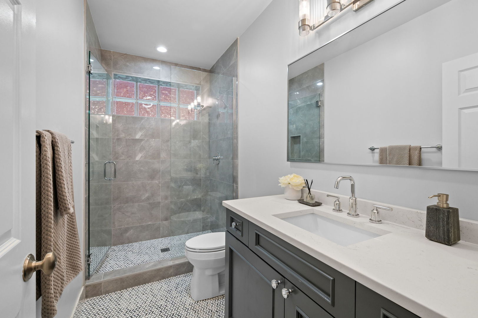 1714 West Wolfram Street Chicago, IL 60657 - Photo 48 of 50