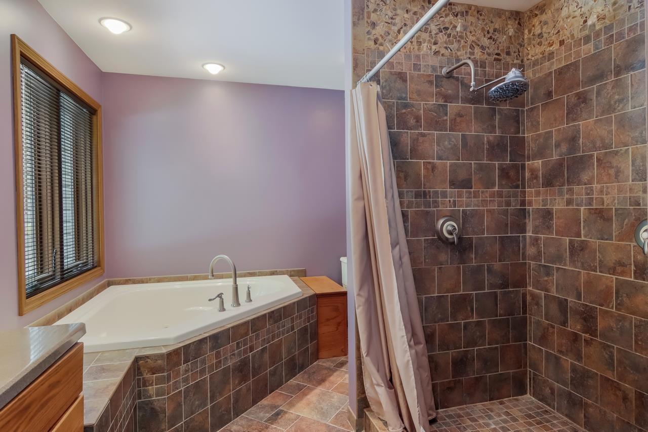 16275 Aletha Road Interlochen, MI 49643 - Photo 32 of 44 1911907-31.JPG