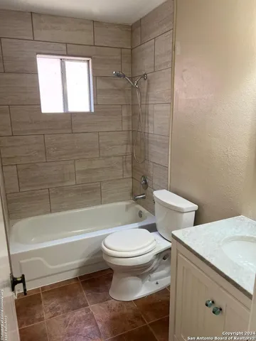 $2,000 | 2411 Facet Oak, San Antonio, TX 78232