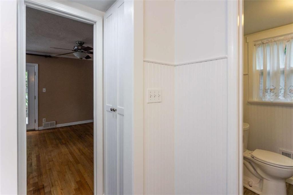 1025 Vistavia Circle Decatur, GA 30033 - Photo 49 of 56
