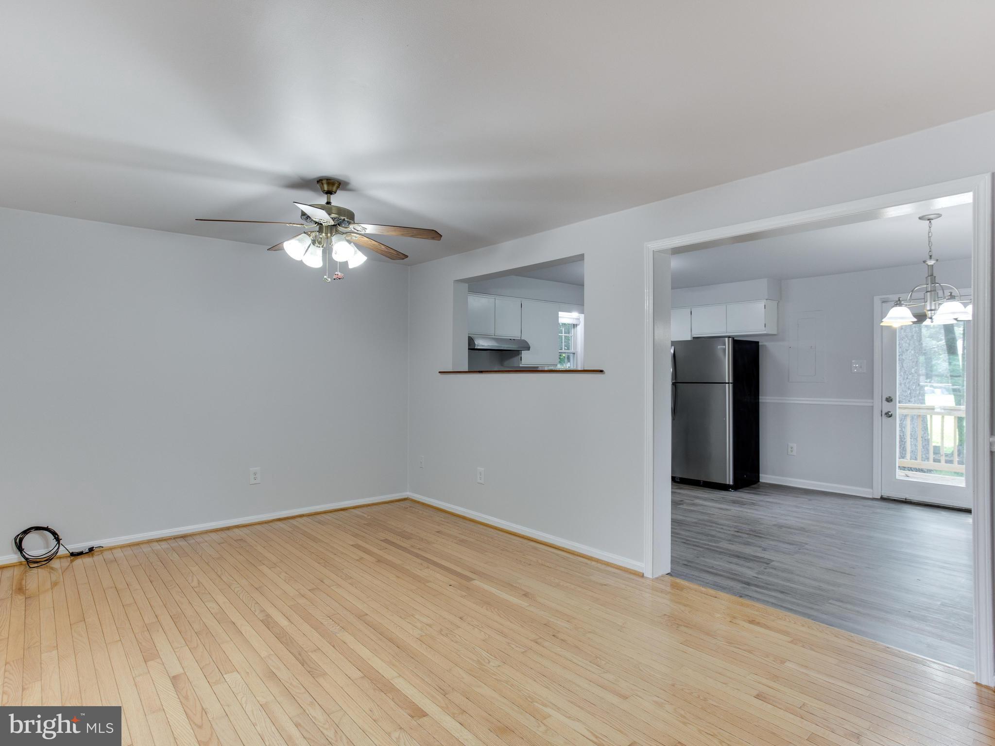 116 Cross Road Lusby, MD 20657 - Photo 5 of 29 Living Room