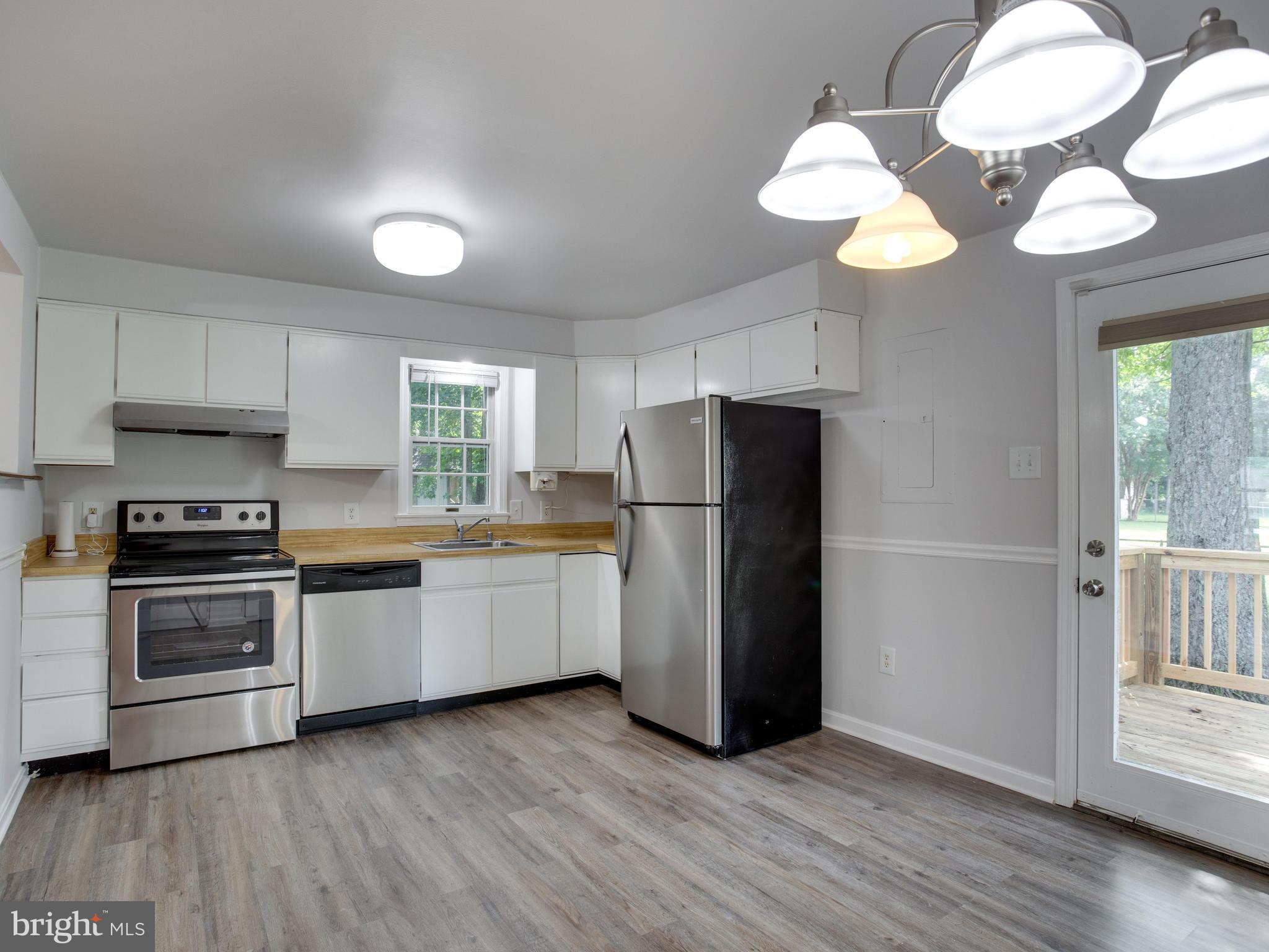 116 Cross Road Lusby, MD 20657 - Photo 10 of 29 Kitchen