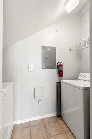 $2,400 | 2200 Tuscany Trace, Unit 15, Palm Harbor, FL 34683