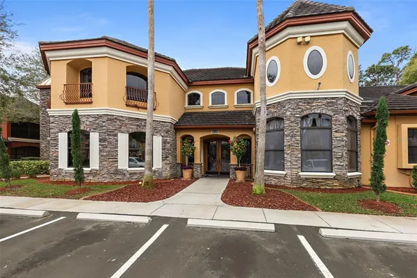 $2,400 | 2200 Tuscany Trace, Unit 15, Palm Harbor, FL 34683