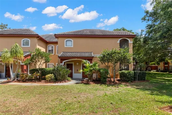 $2,400 | 2200 Tuscany Trace, Unit 15, Palm Harbor, FL 34683