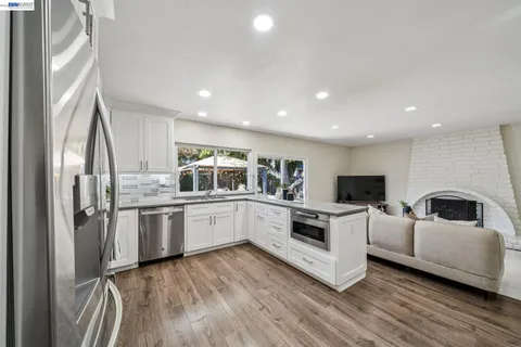 $1,699,000 | 7403 Hillsdale Drive, Pleasanton, CA 94588