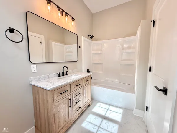 $2,650 | 2239 Carrollton Avenue, Indianapolis, IN 46205