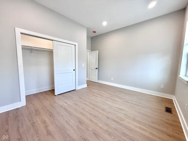 $2,650 | 2239 Carrollton Avenue, Indianapolis, IN 46205