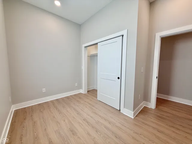 $2,800 | 2239 Carrollton Avenue, Indianapolis, IN 46205