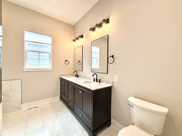 $2,650 | 2239 Carrollton Avenue, Indianapolis, IN 46205