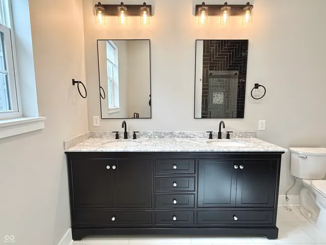 $2,800 | 2239 Carrollton Avenue, Indianapolis, IN 46205