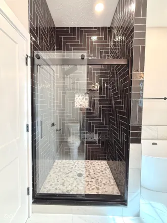 $2,650 | 2239 Carrollton Avenue, Indianapolis, IN 46205