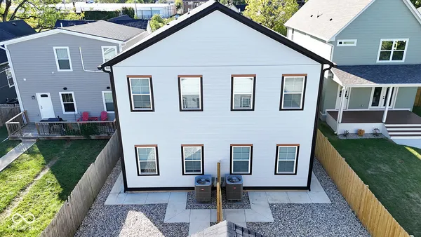 $2,650 | 2239 Carrollton Avenue, Indianapolis, IN 46205