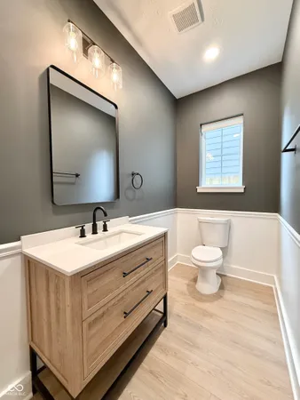 $2,650 | 2239 Carrollton Avenue, Indianapolis, IN 46205