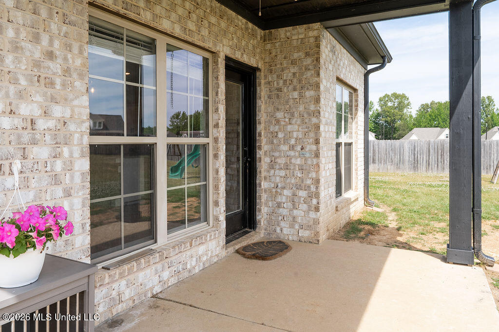 1529 Fall Gdn Drive Hernando, MS 38632 - Photo 30 of 40 VINYL WINDOWS