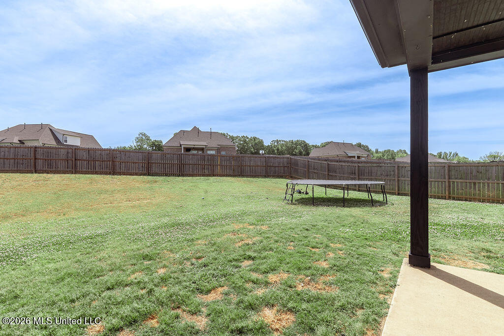 1529 Fall Gdn Drive Hernando, MS 38632 - Photo 31 of 40 PRIVATE YARD