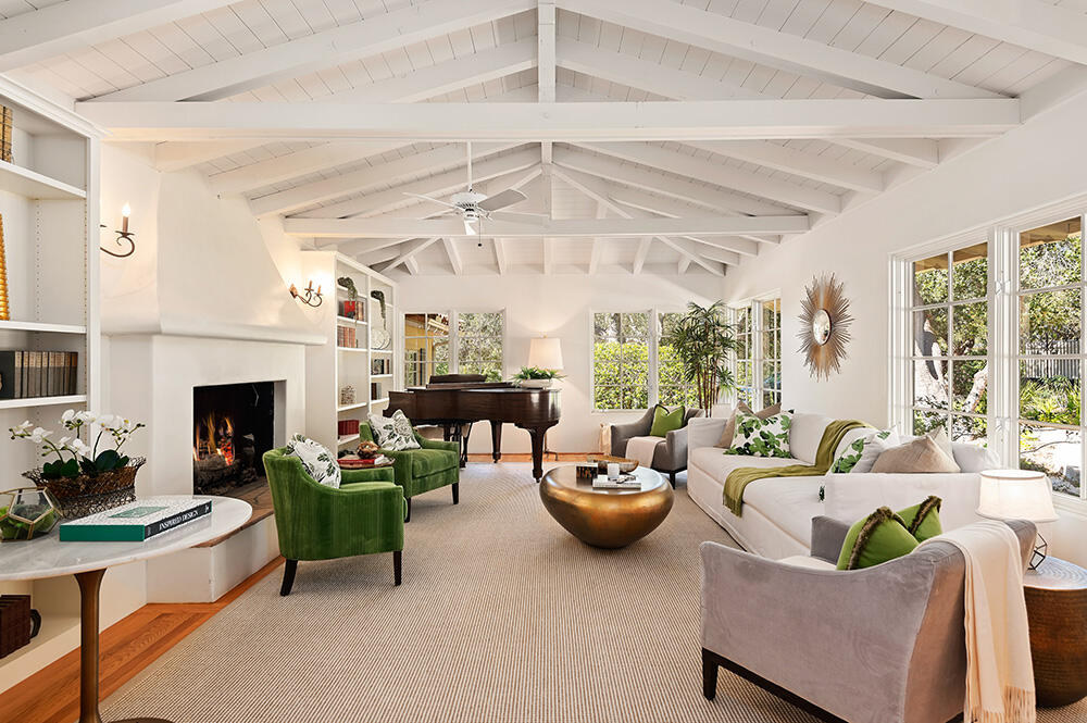 479 El Cielito Road Santa Barbara, CA 93105 - Photo 8 of 41 005-34 - Living Room
