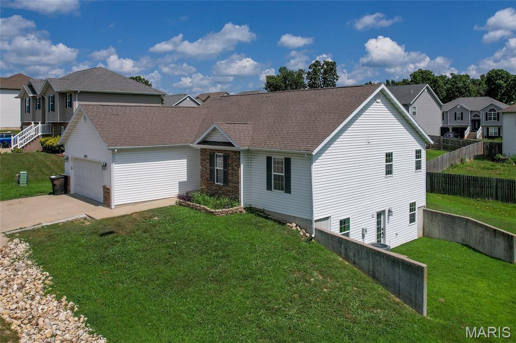 22953 Revelation Road Waynesville, MO 65583 - Photo 2 of 49