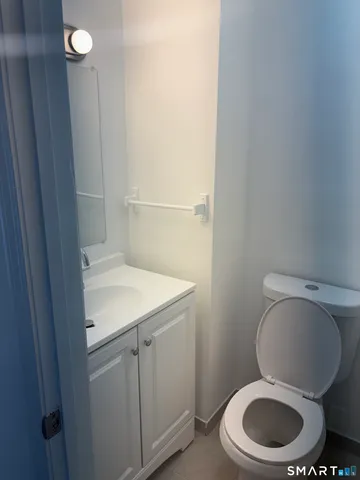 $1,650 | 8 East Street, New Milford, CT 06776