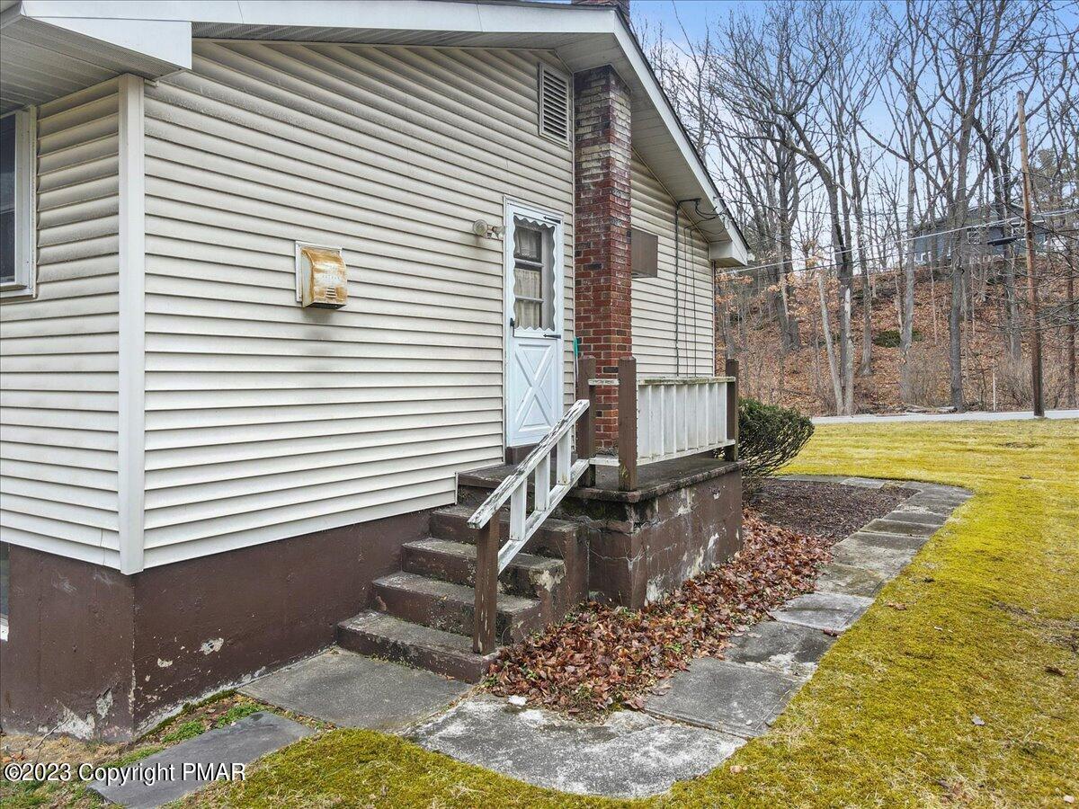 22 Independence Road East Stroudsburg, PA 18301 - Photo 51 of 54 Side