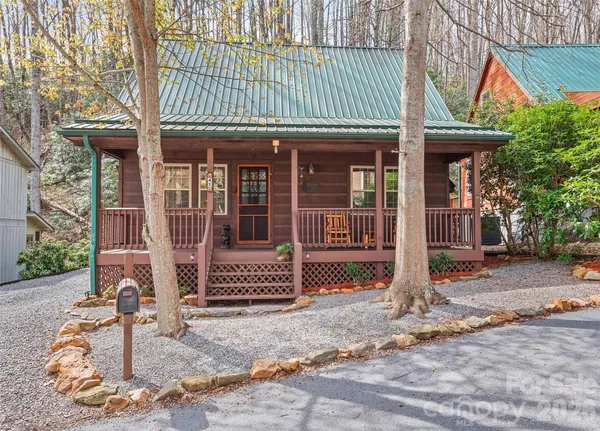 $376,500 | 41 Trapper Lane, Waynesville, NC 28785