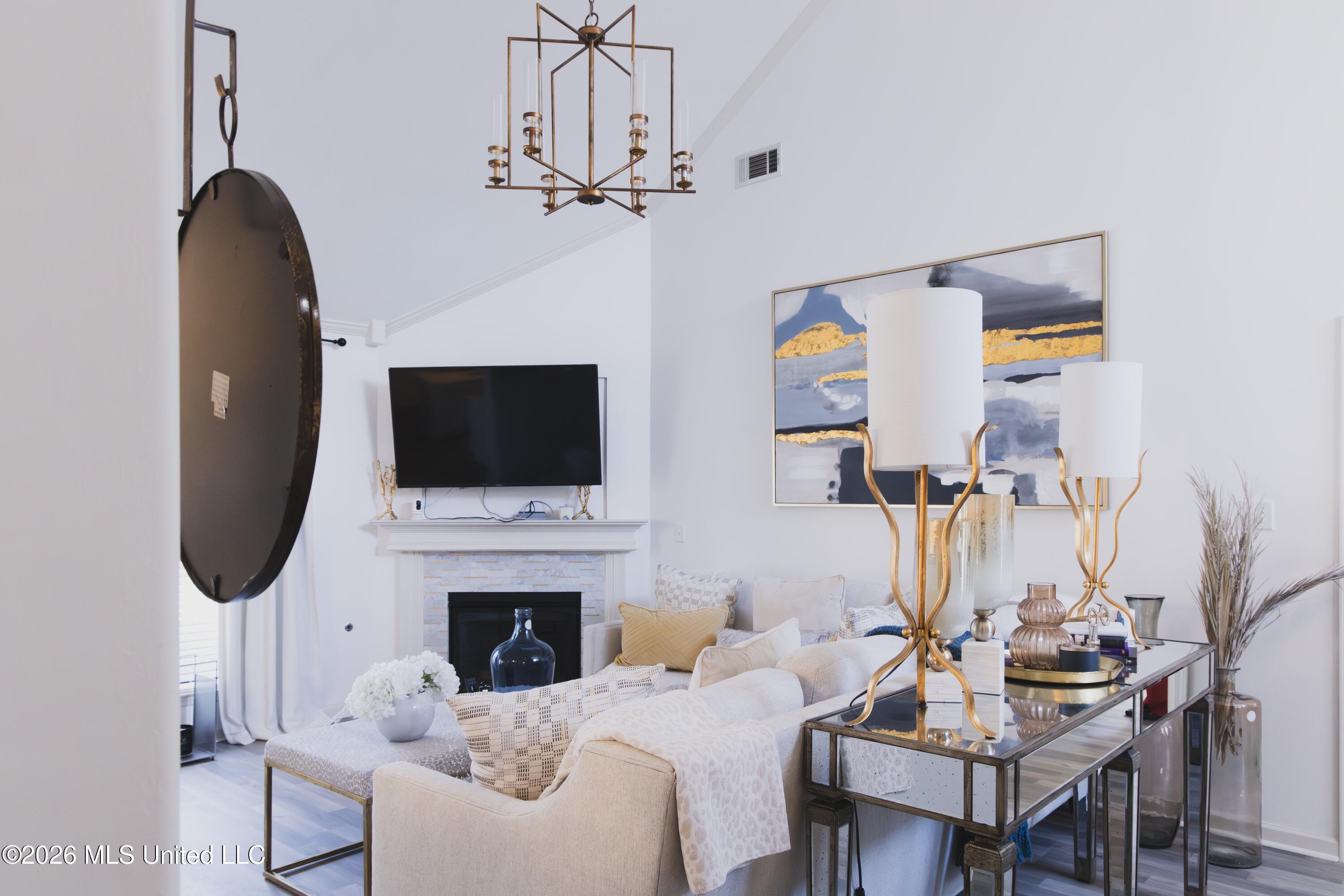 13220 Old Locke Road Olive Branch, MS 38654 - Photo 12 of 40 greatroomcloseuprightside