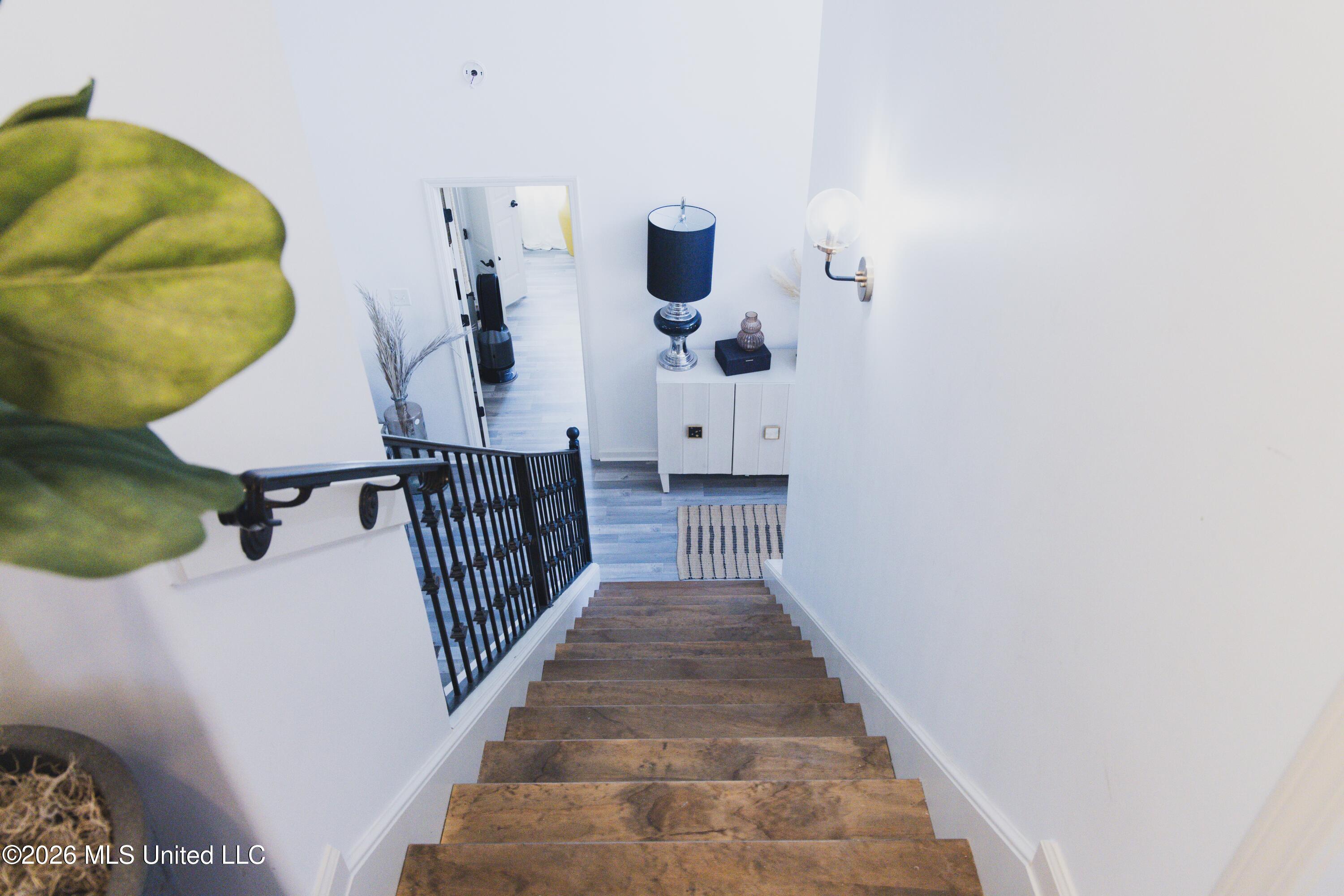 13220 Old Locke Road Olive Branch, MS 38654 - Photo 30 of 40 downstairsview