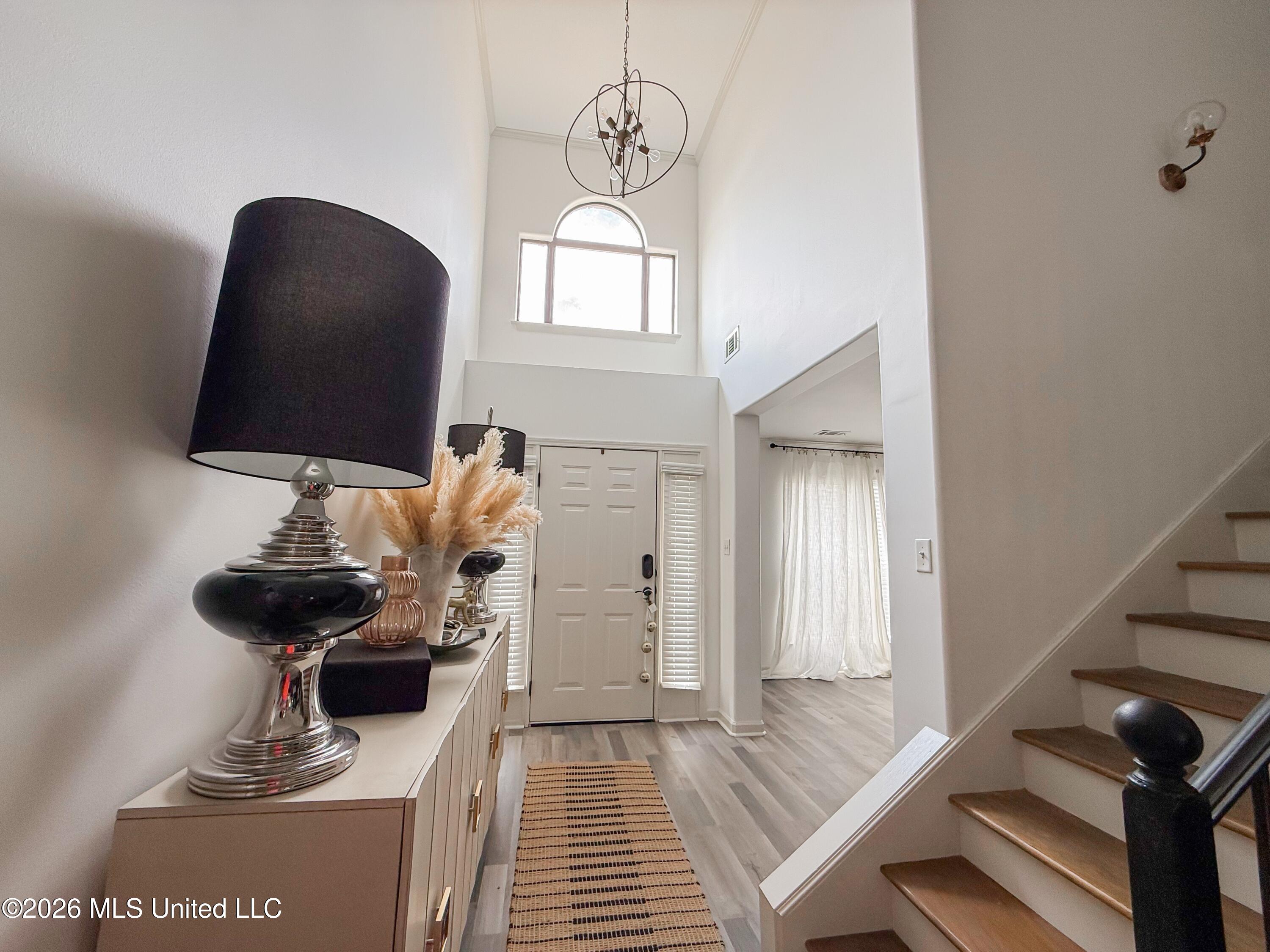 13220 Old Locke Road Olive Branch, MS 38654 - Photo 10 of 40 foyer