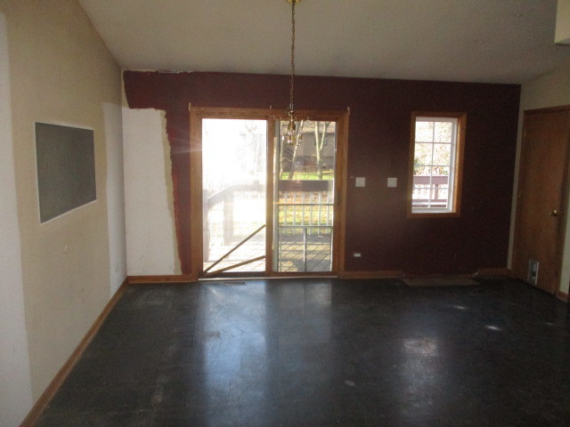 7613 Carleton Drive Spring Grove, IL 60081 - Photo 3 of 12