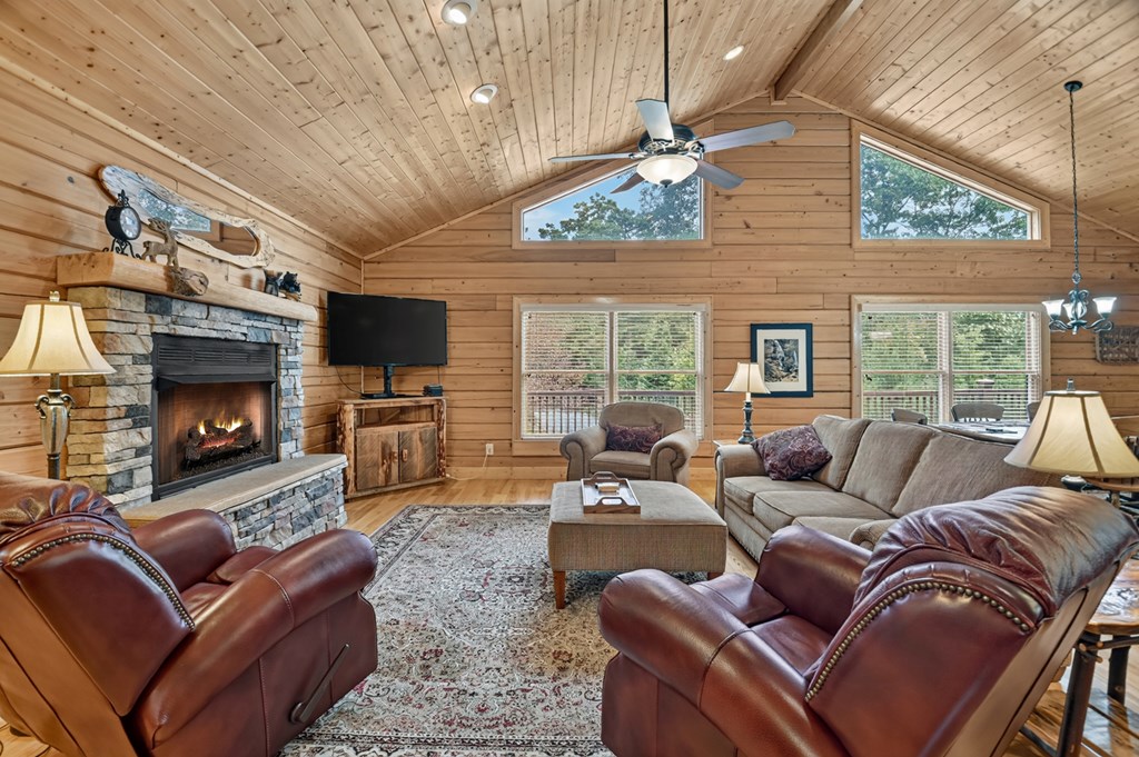 536 Delta Way Blue Ridge, GA 30513 - Photo 7 of 70