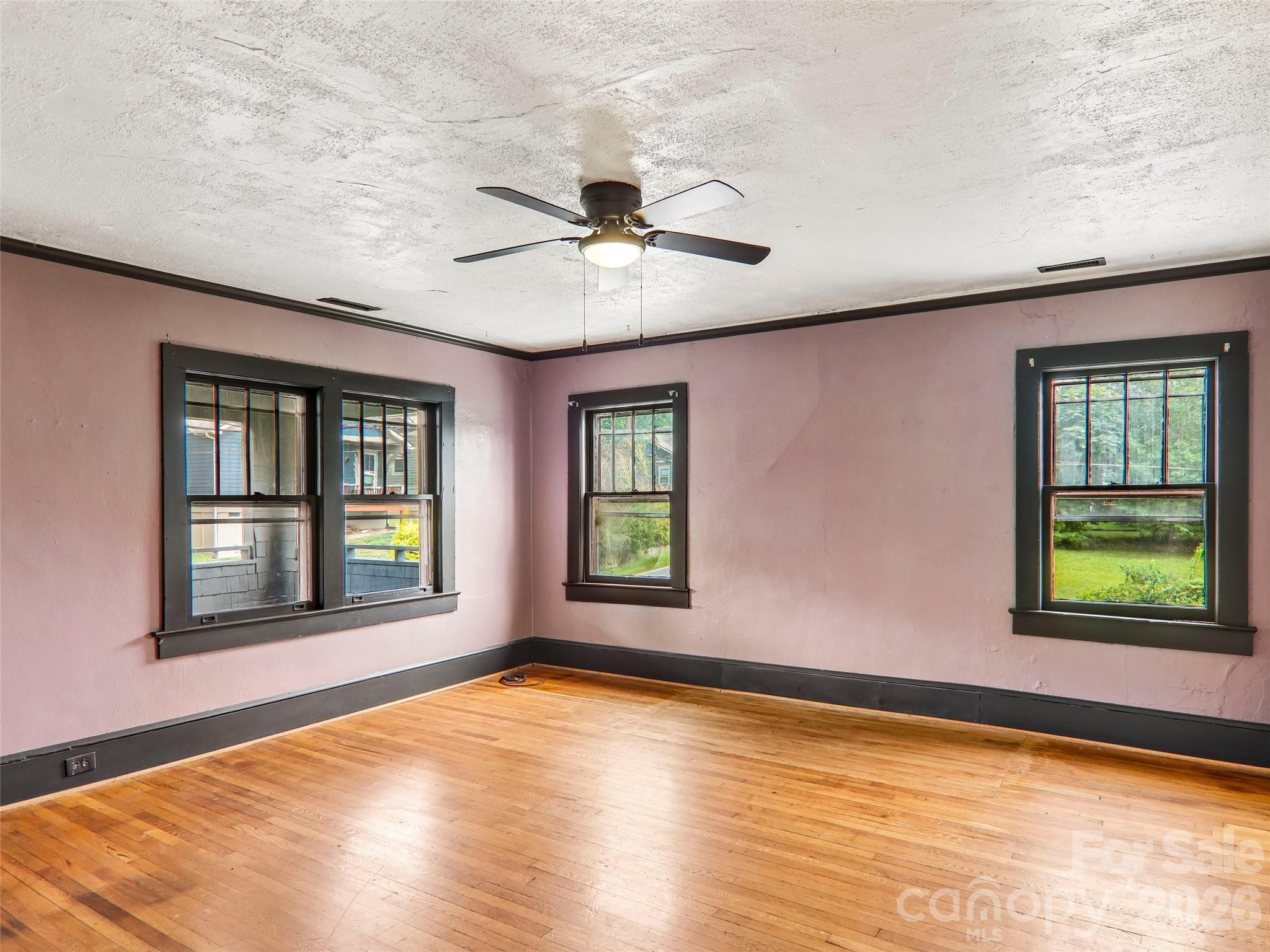513 Fairview Road Asheville, NC 28803 - Photo 5 of 46 Gallery Image 5