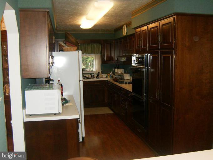 86 West Criser Road Front Royal, VA 22630 - Photo 10 of 14 Kitchen