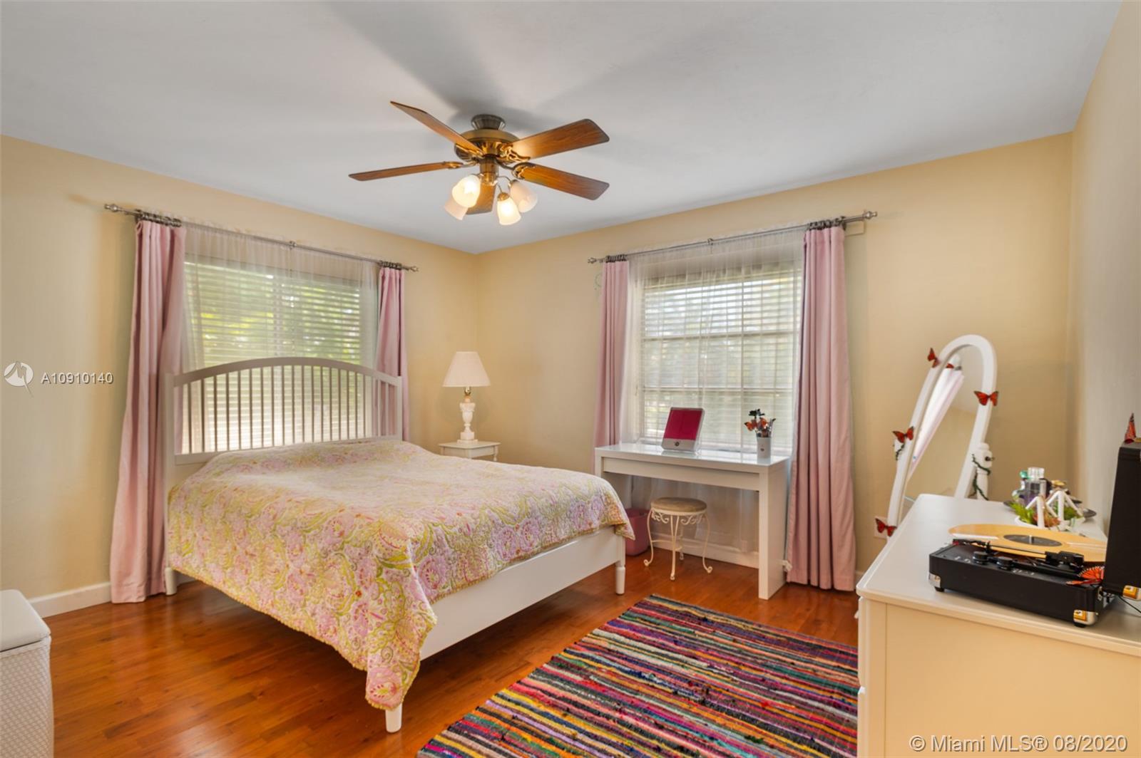 18700 Southwest 99th Road Cutler Bay, FL 33157 - Photo 14 of 46 Gallery Image 14