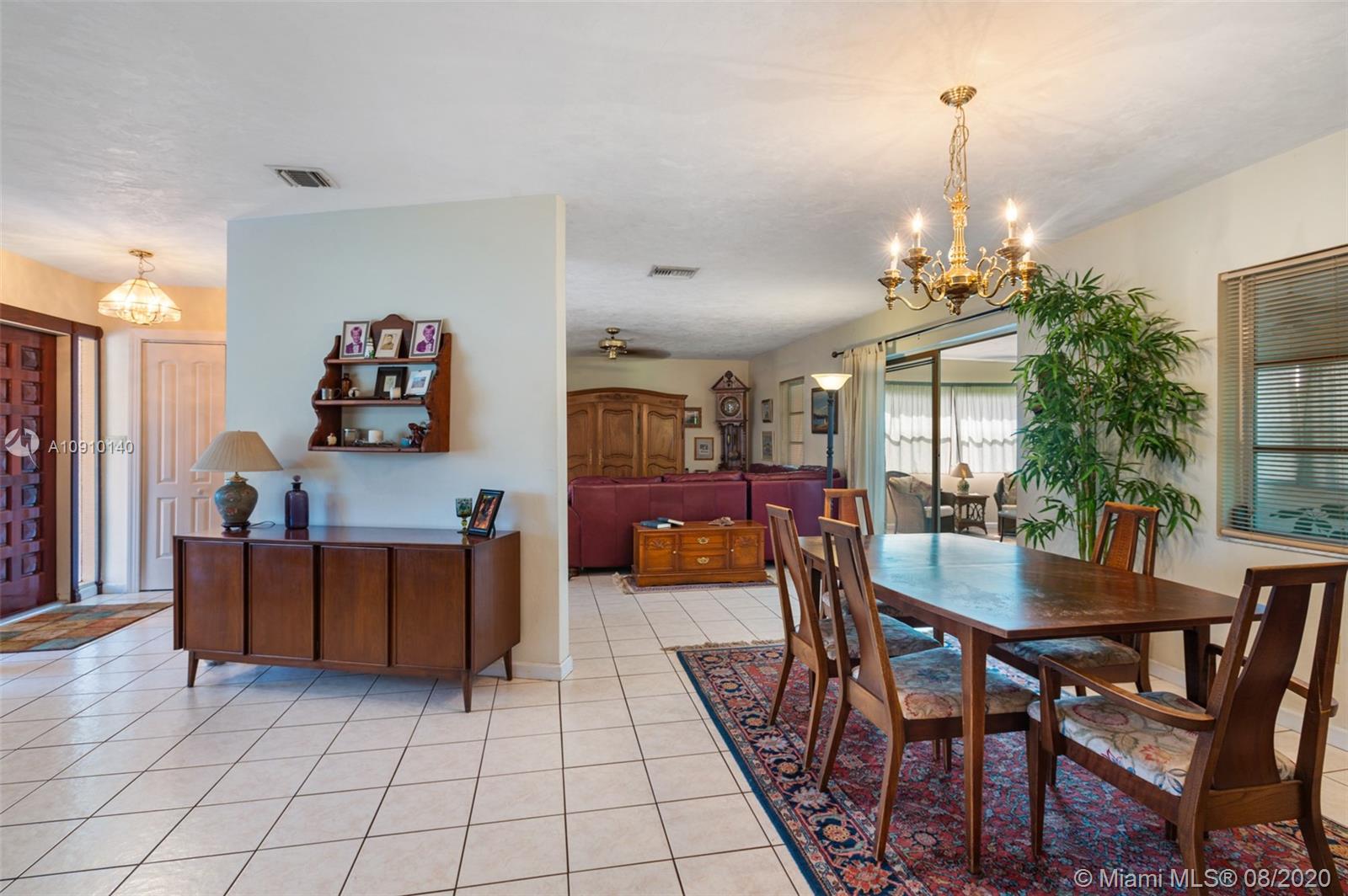18700 Southwest 99th Road Cutler Bay, FL 33157 - Photo 10 of 46 Gallery Image 10